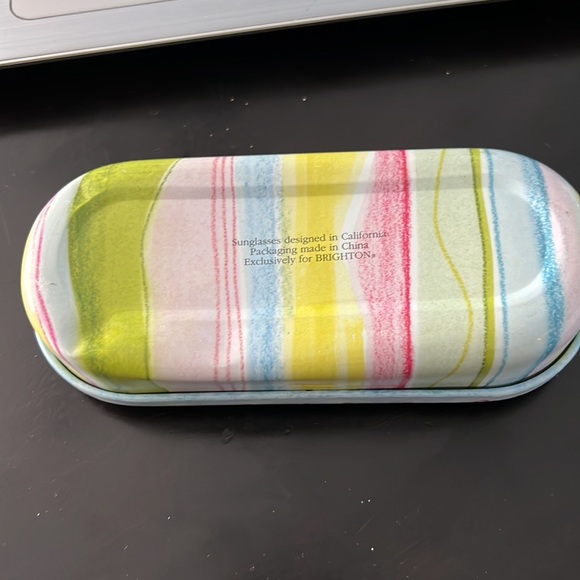 Brighton Penelope Heart sunglasses ❤️ - Picture 8 of 8